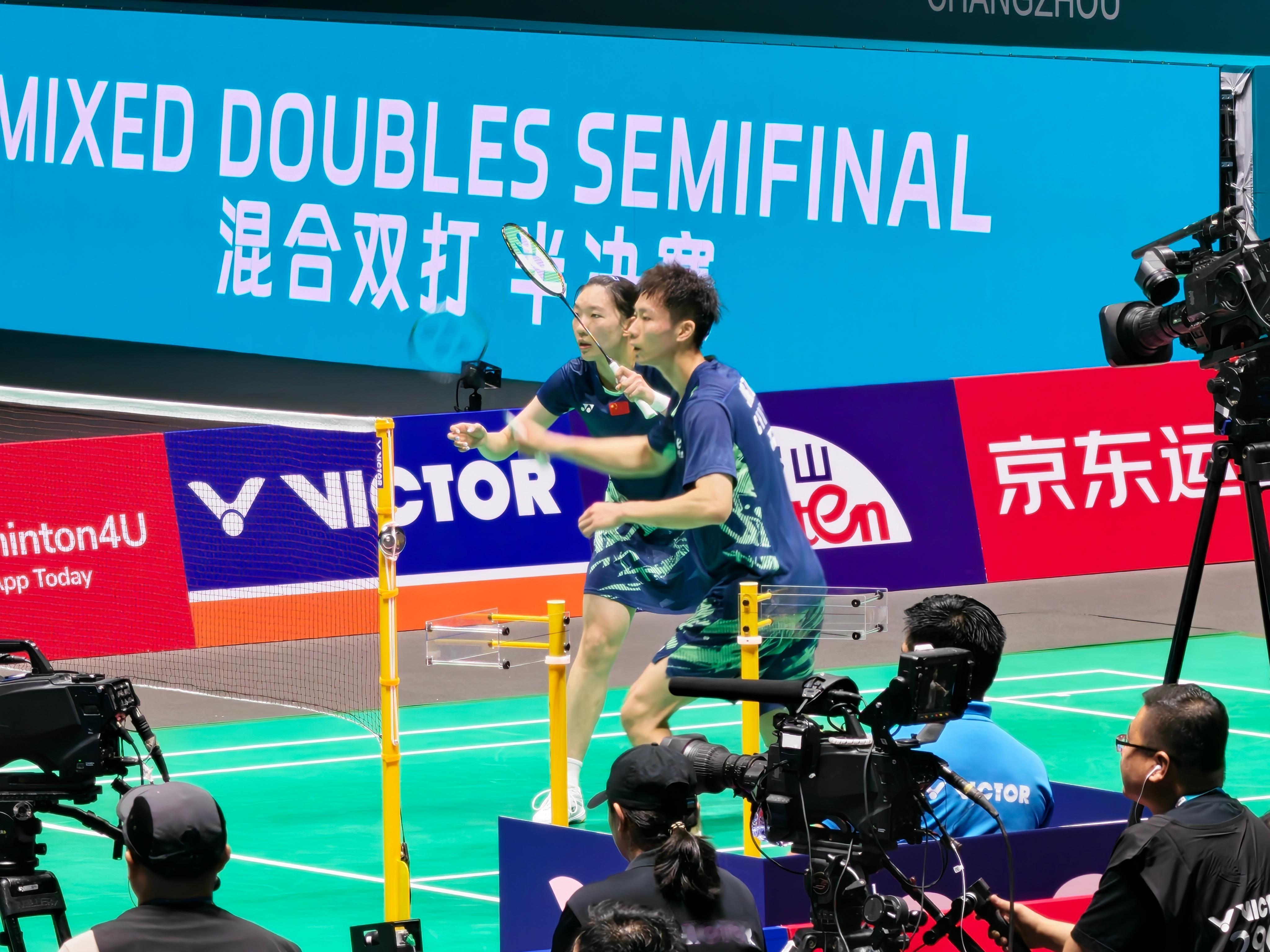 振欣组合让一追二振欣组合晋级中国赛决赛蒋振邦/魏雅欣🇨🇳 16-21、21-