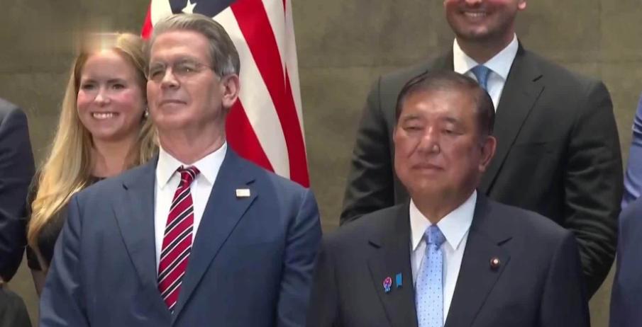 还是妥协了？美日达成贸易协议，日本接受15%税率，开放汽车、大米市场！昨天还被视