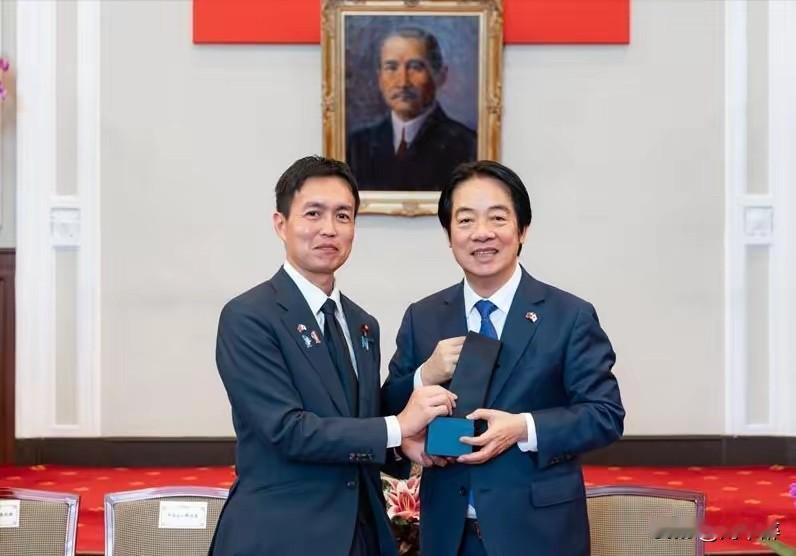 赖清德在会见窜台的日本自民党青年局海外研修团”时妄称，台湾和日本面临的最大威胁不