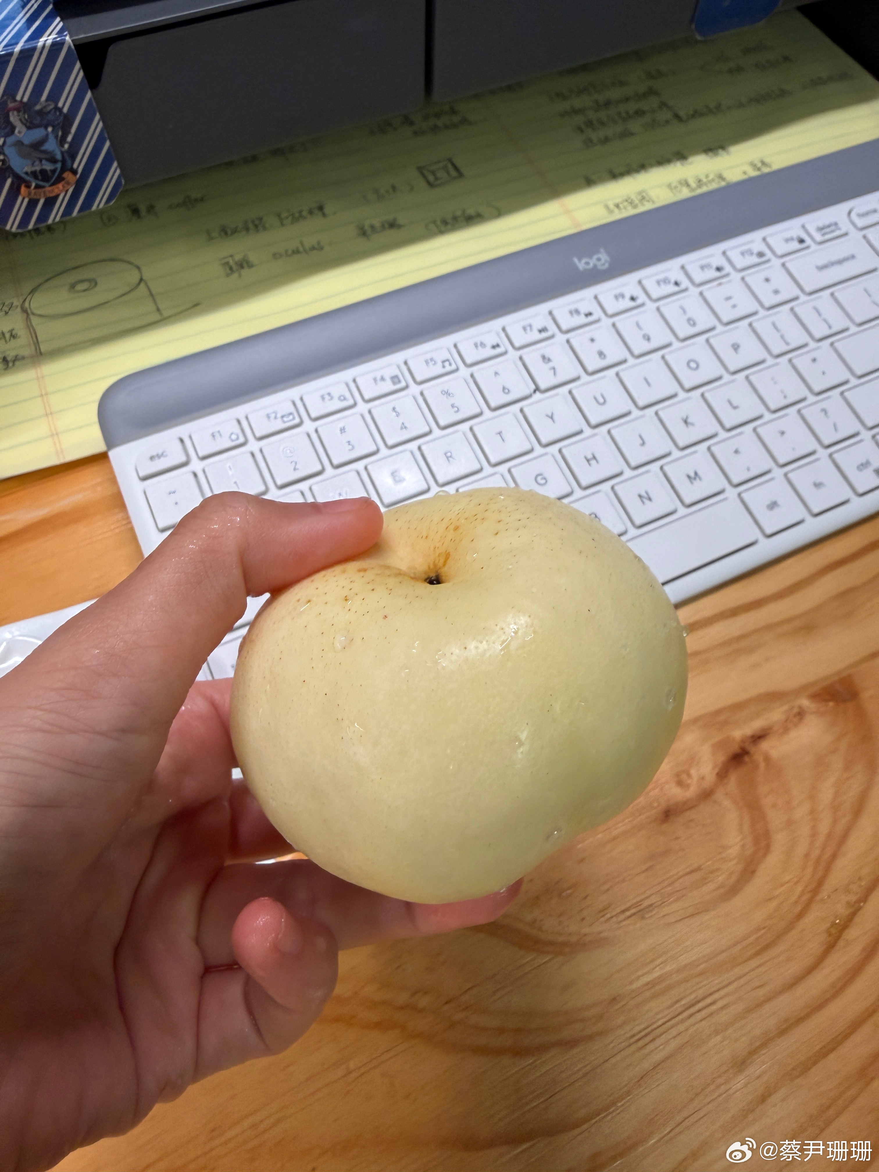 你给我出列！这个奶油蟠桃竟然还有脆的，请告知老乡们一定保住这些树，切不可抛弃它们