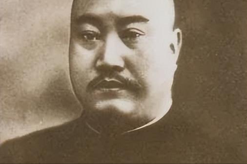 1920年深秋，还在湘军中当排长的彭帅，驻扎在湖南南县。当地有一个恶霸叫欧盛钦，
