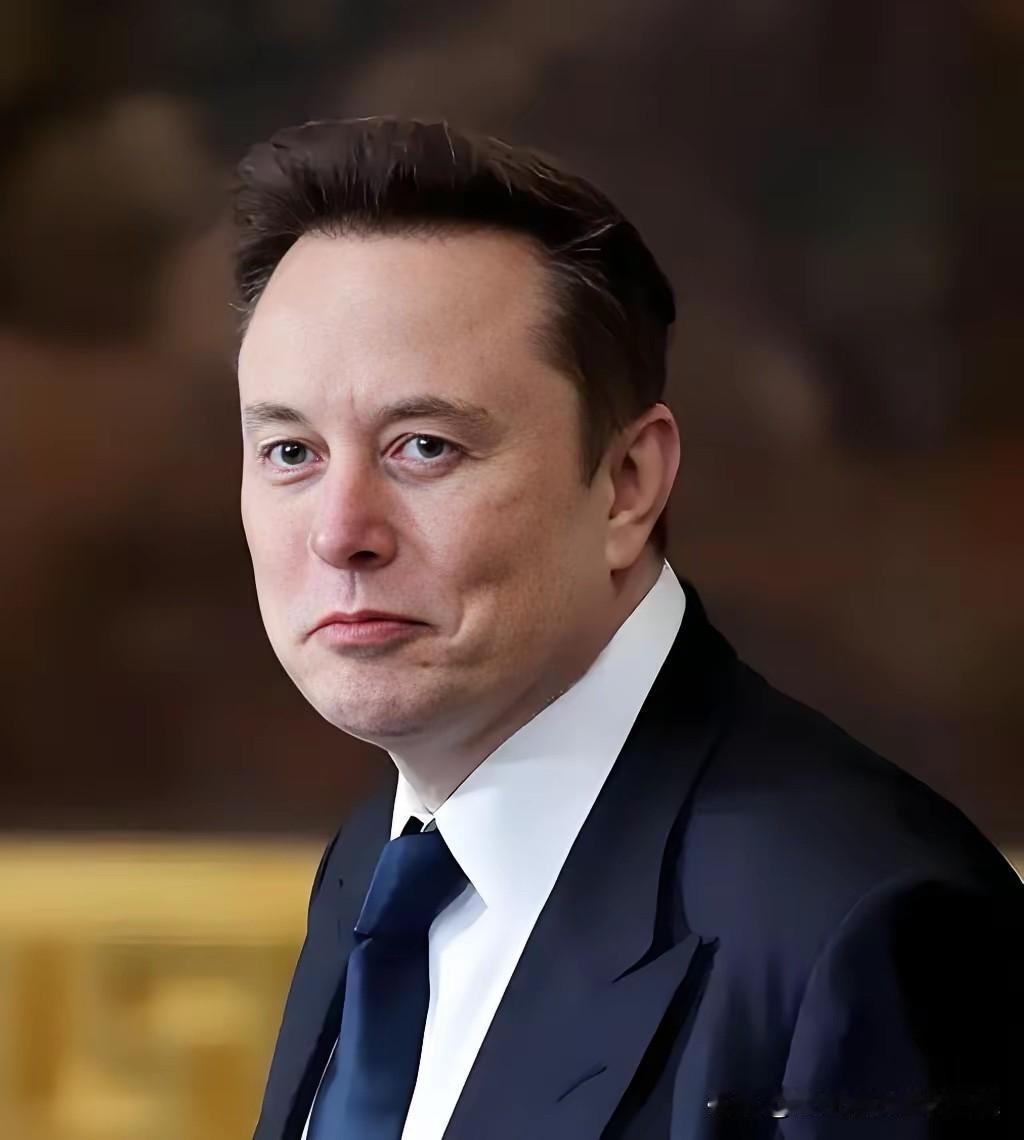有钱能使鬼推磨
瞧瞧马斯克年轻时的照片，那个时候头发稀稀疏疏，但你看最近的照片，