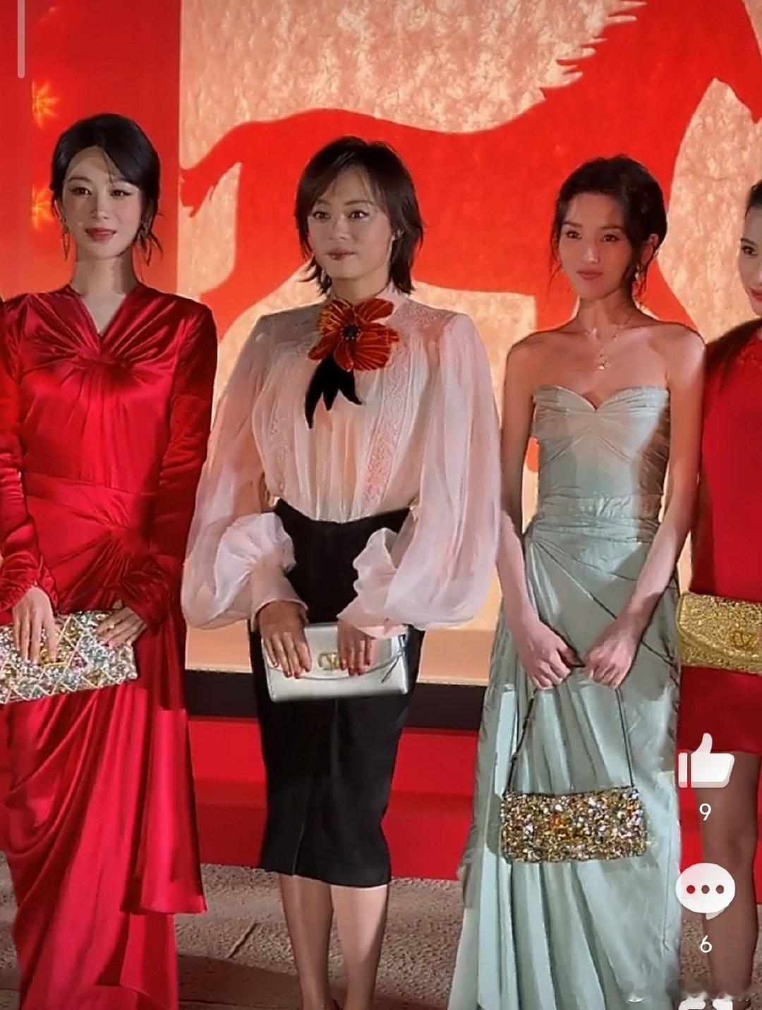 孙俪杨紫宋祖儿同框孙俪、杨紫、宋祖儿华伦天奴同框孙俪杨紫宋祖儿活动同框杨紫宋祖儿