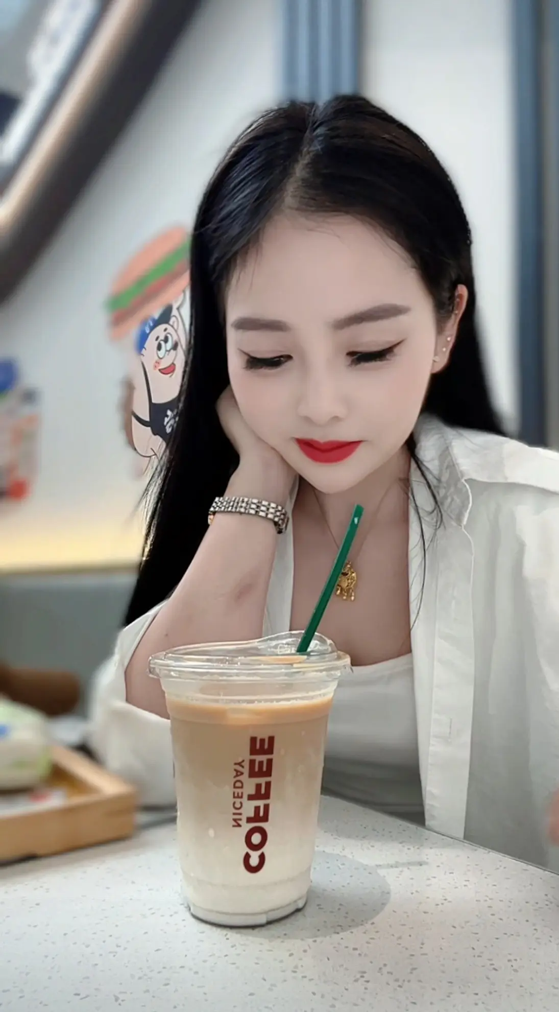 可能现在的小鲜肉看不上现在的我。 没关系，给我一点时间等我有点小钱了。...