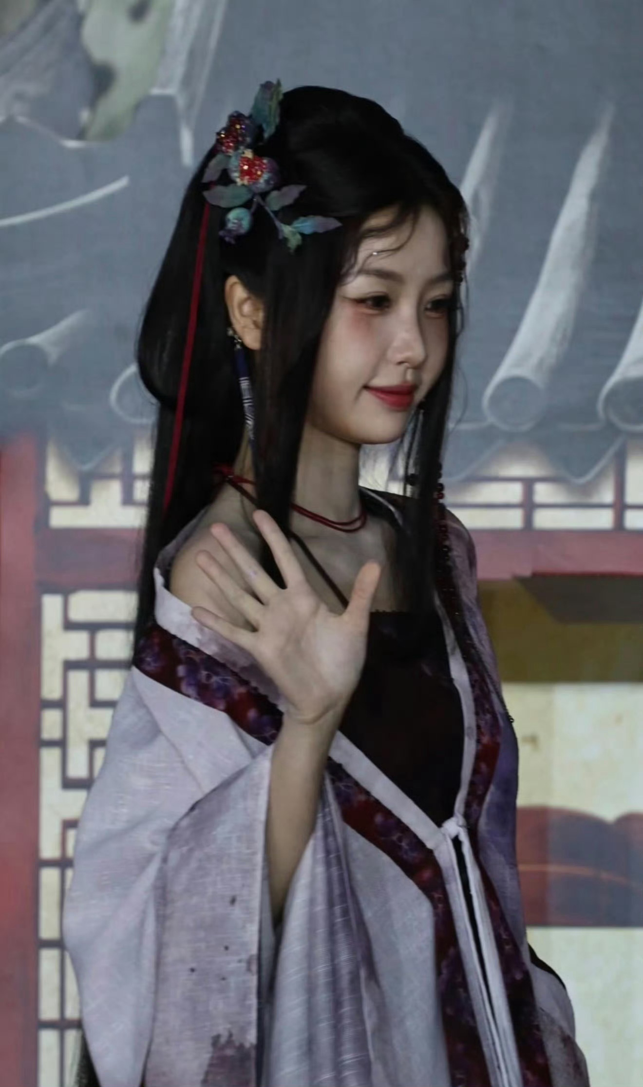 我真的不想说了，没想到🐟新剧的造型能拉垮成这样，哪个造型师，一眼让人壁垒的剧！