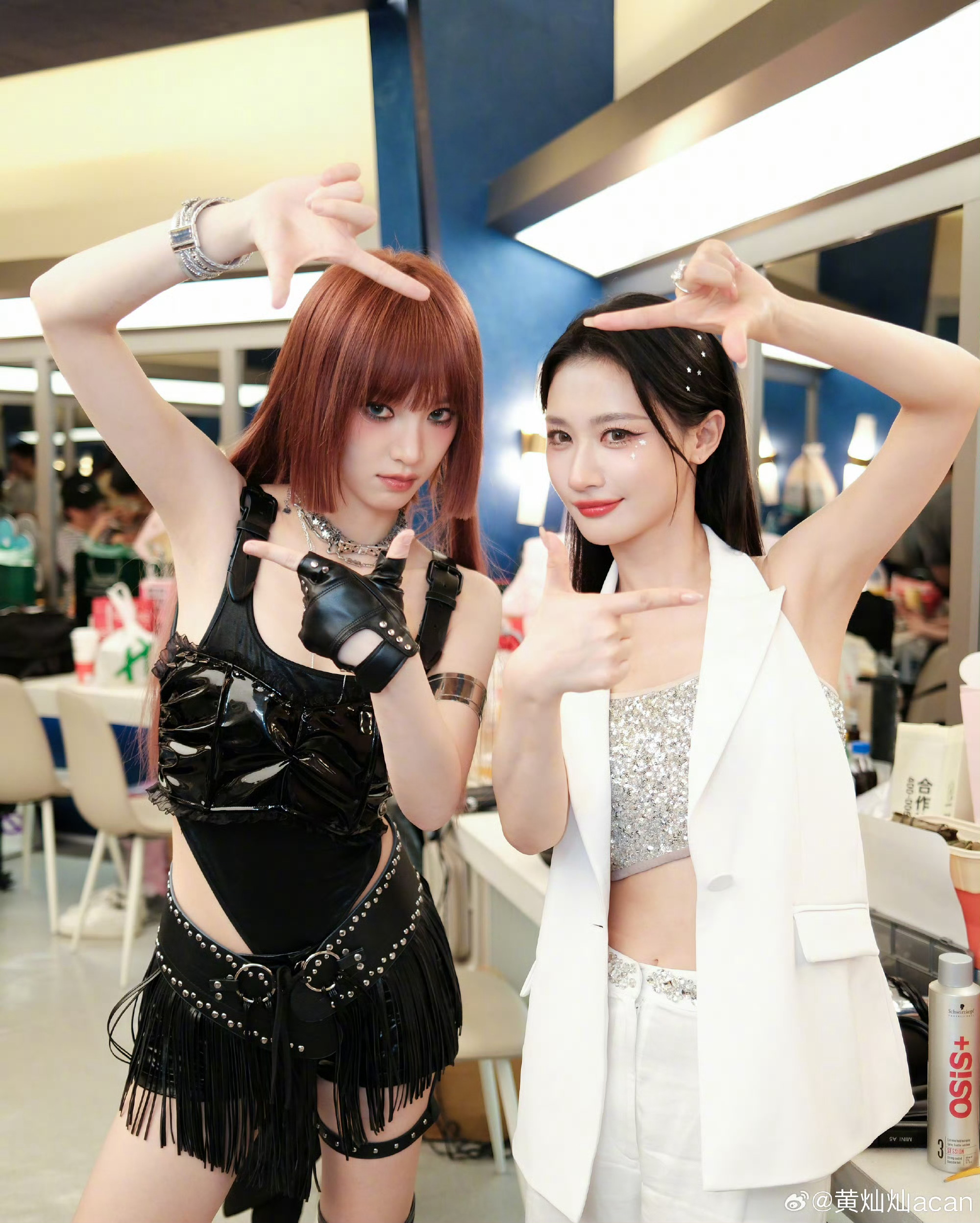黄灿灿晒浪姐大合照黄灿灿晒浪姐大合照！姐姐们之间太美好了！！友谊长存