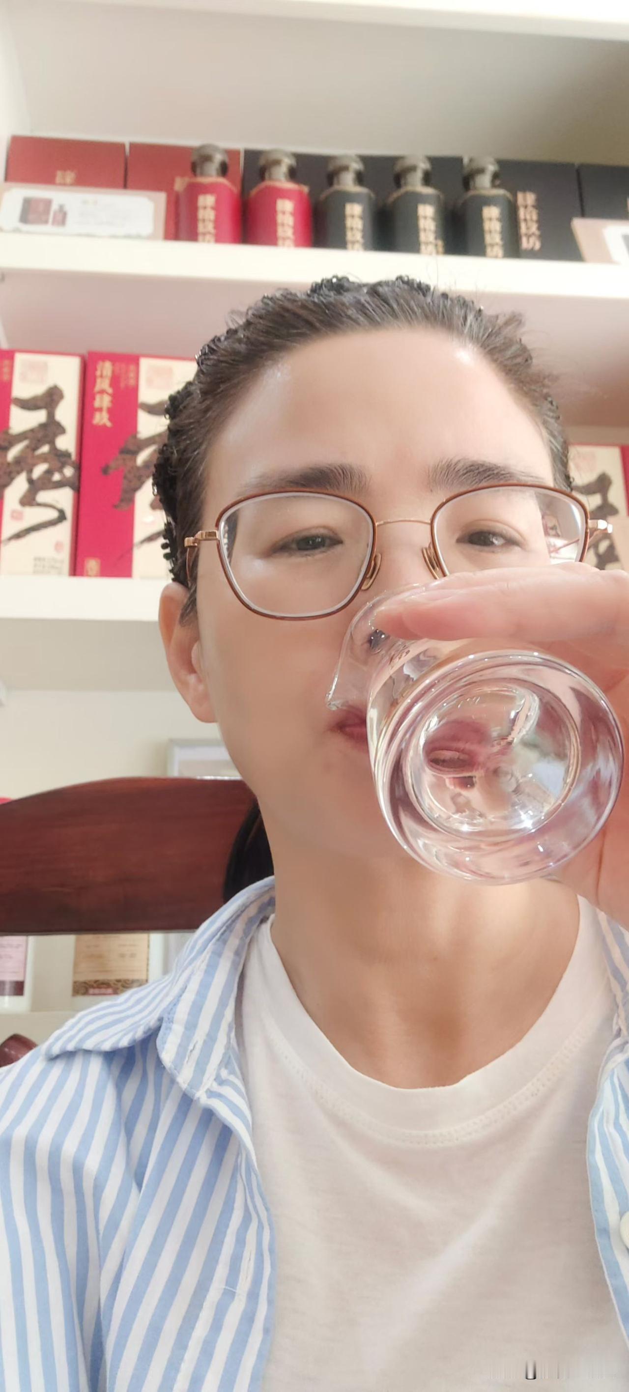 今天是肆拾玖坊的第十一个酒友节，2015年49个兄弟一腔热血起步， 到如今的十万