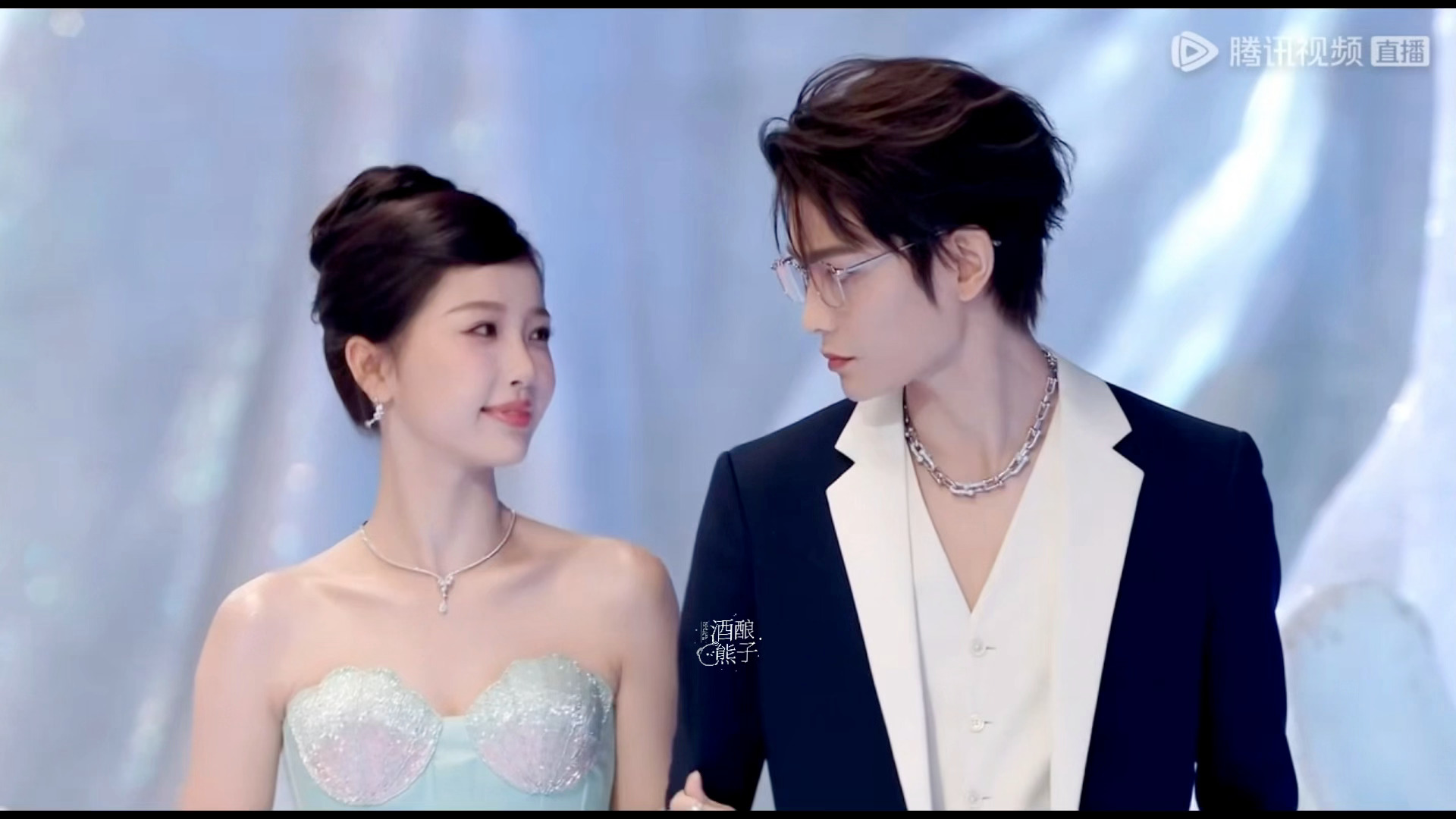 晕倒了我要晕倒了。。。。 