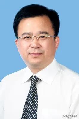 这医术再好，人品塌了，那也是白搭。

济宁医疗圈这回可是炸了锅。那个曾经从急诊科