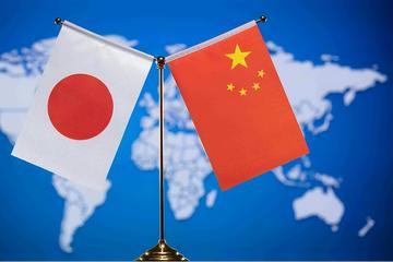 中国深海试射一枚战略导弹，日本立刻坐不住了，外交部六字回应稳如泰山。7月6日，中
