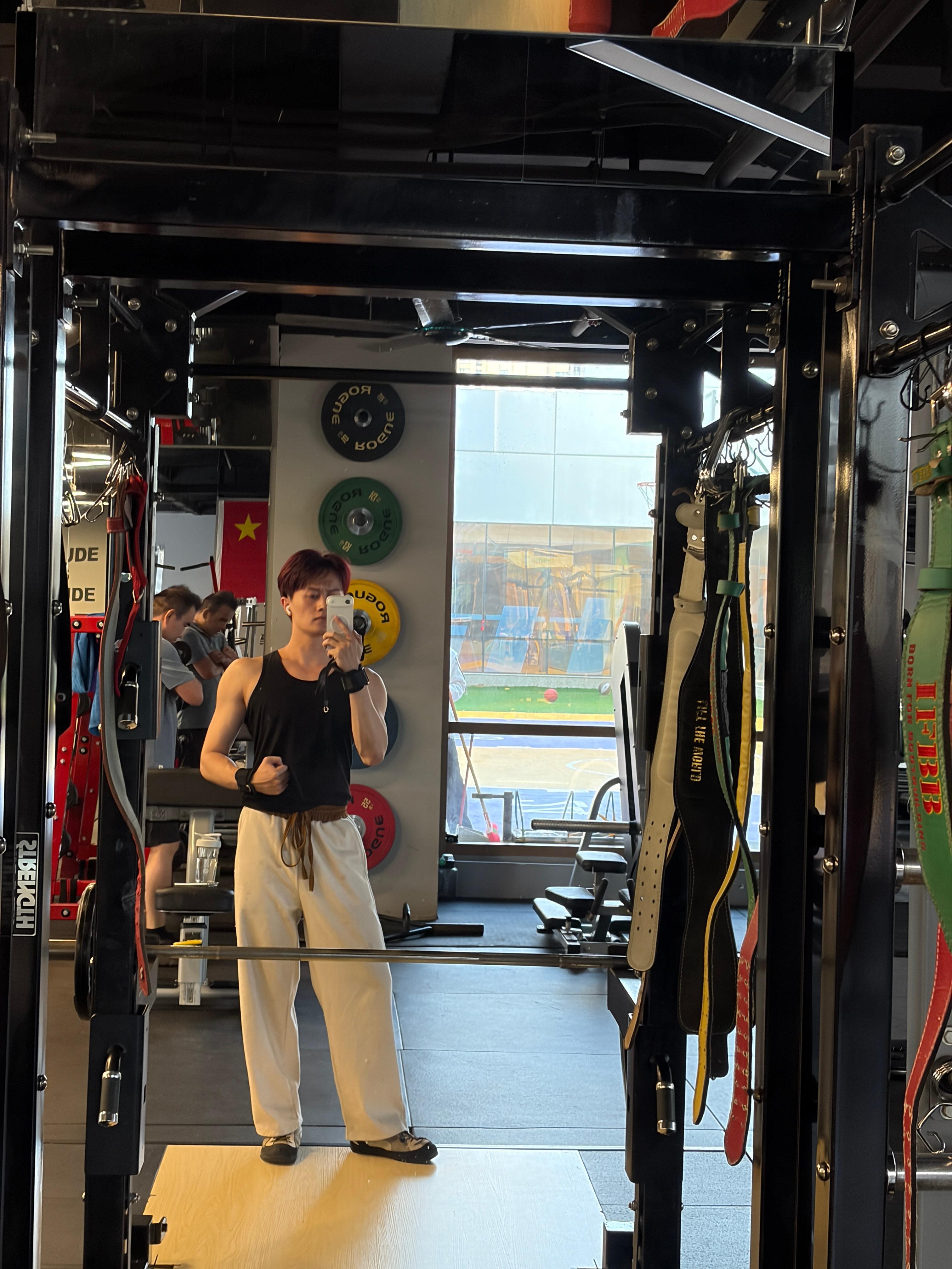 gap一年半除了身体变好了一些，没有啥收获。当然这点工作之后自律起来也能变得更好