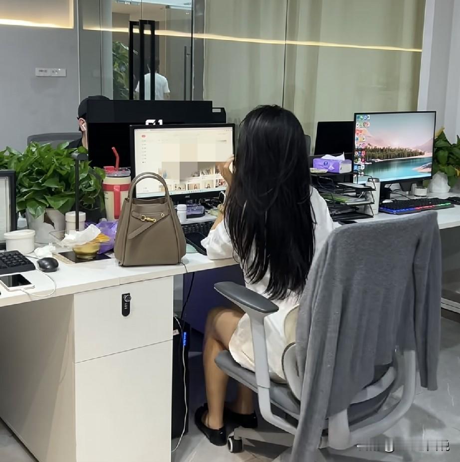 “试用期3个月，薪资按80%发”和“试用期6个月，入职就按100%发”，你觉得哪