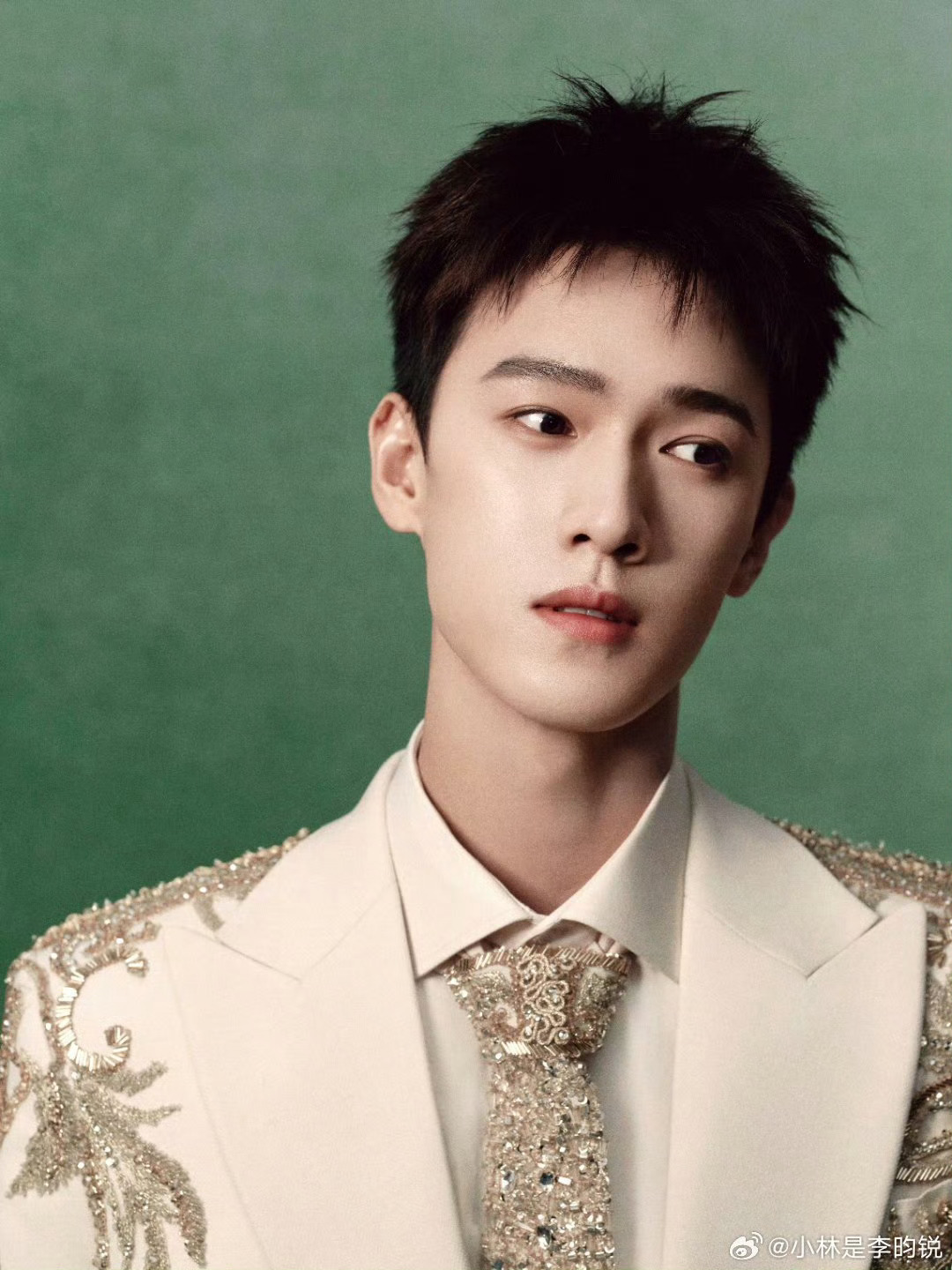 张萌参加李昀锐生日会李昀锐生日会偶遇张萌 ​​​