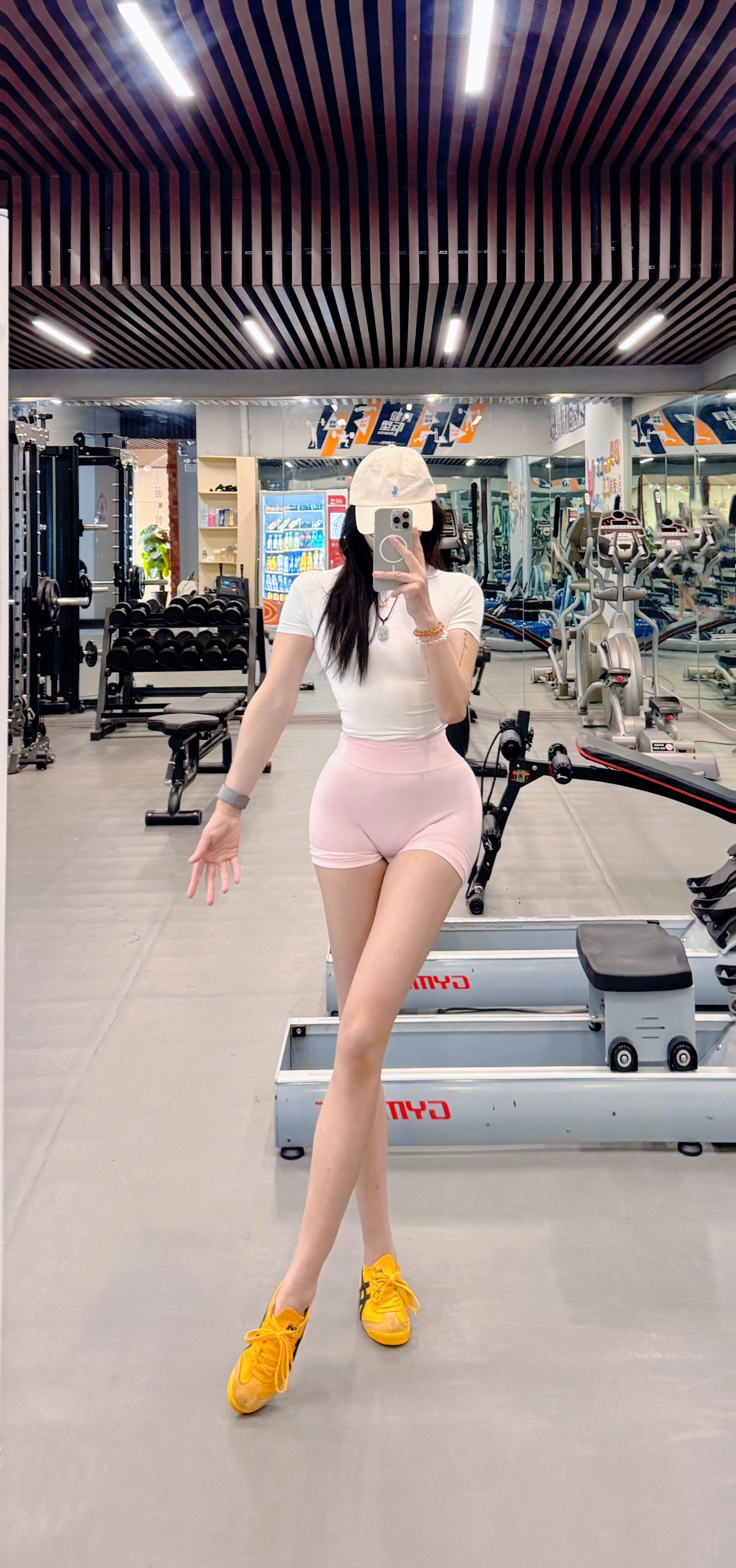 我知天高任鸟飞 也知肌肉须打磨精神氮泵今儿练了吗