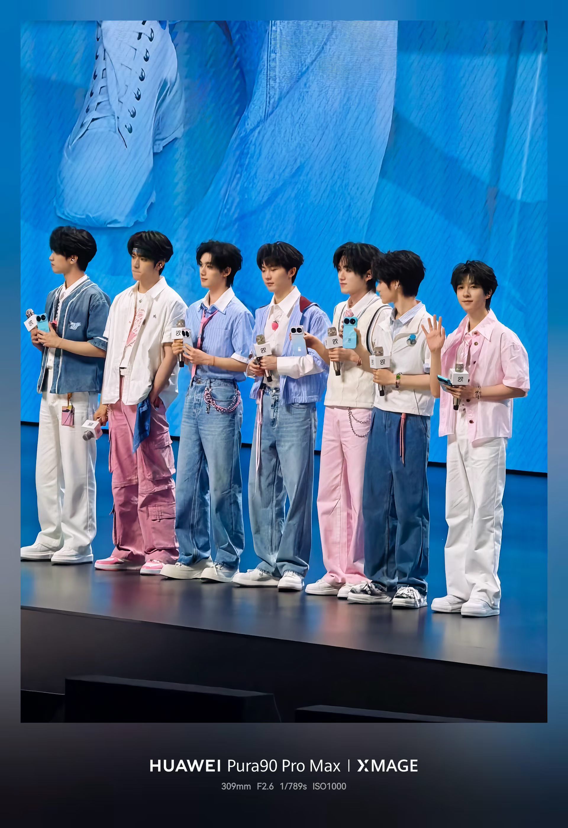 时代少年团亮相华为发布会时代少年团严浩翔最帅，鉴定完毕 