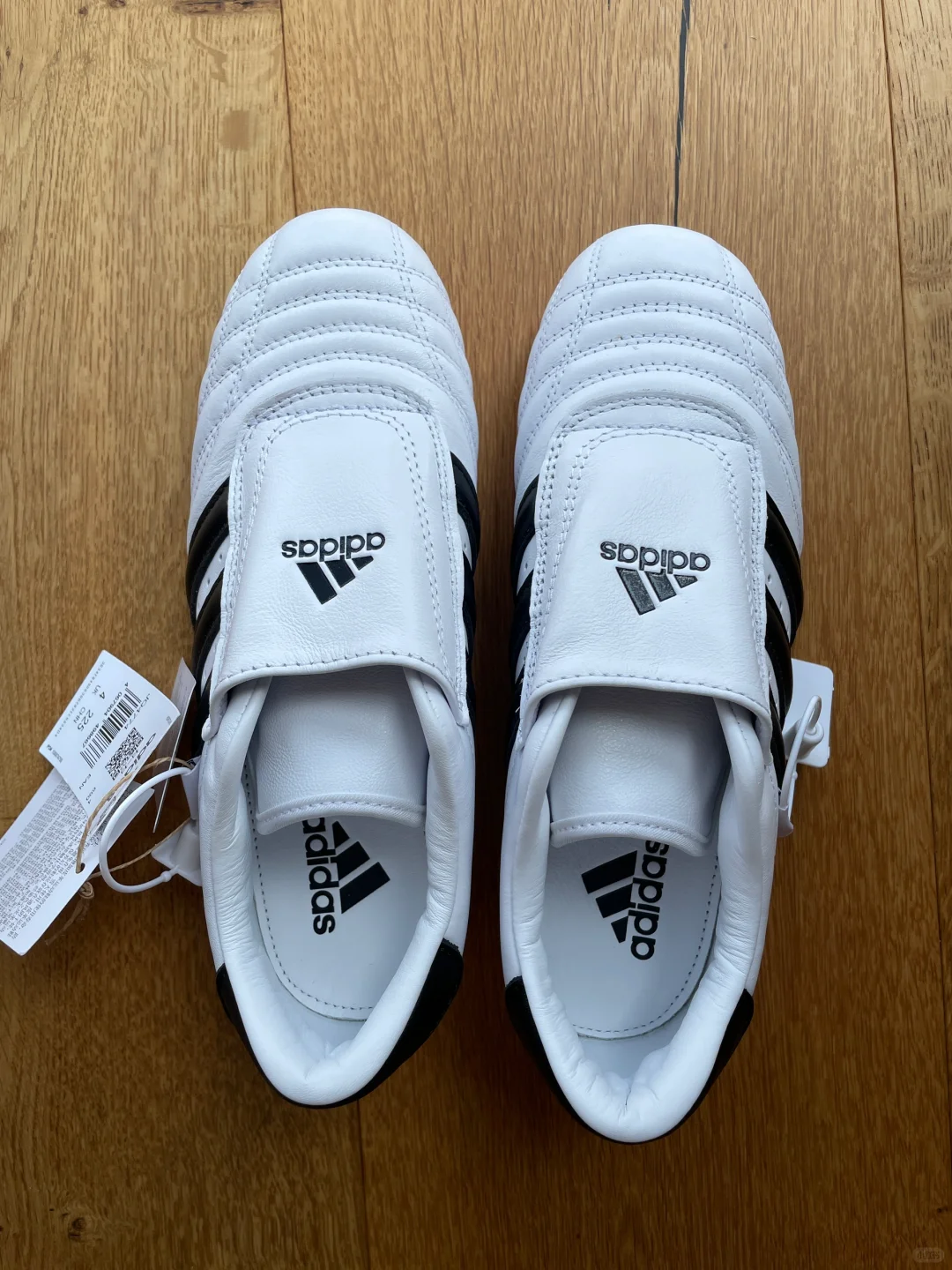 退货分享 adidas 跆拳道鞋