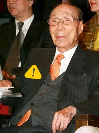 人老了才懂，75岁是道绕不开的坎。哪怕卡里有钱、屋里有房，生活质量也会断崖式下坠