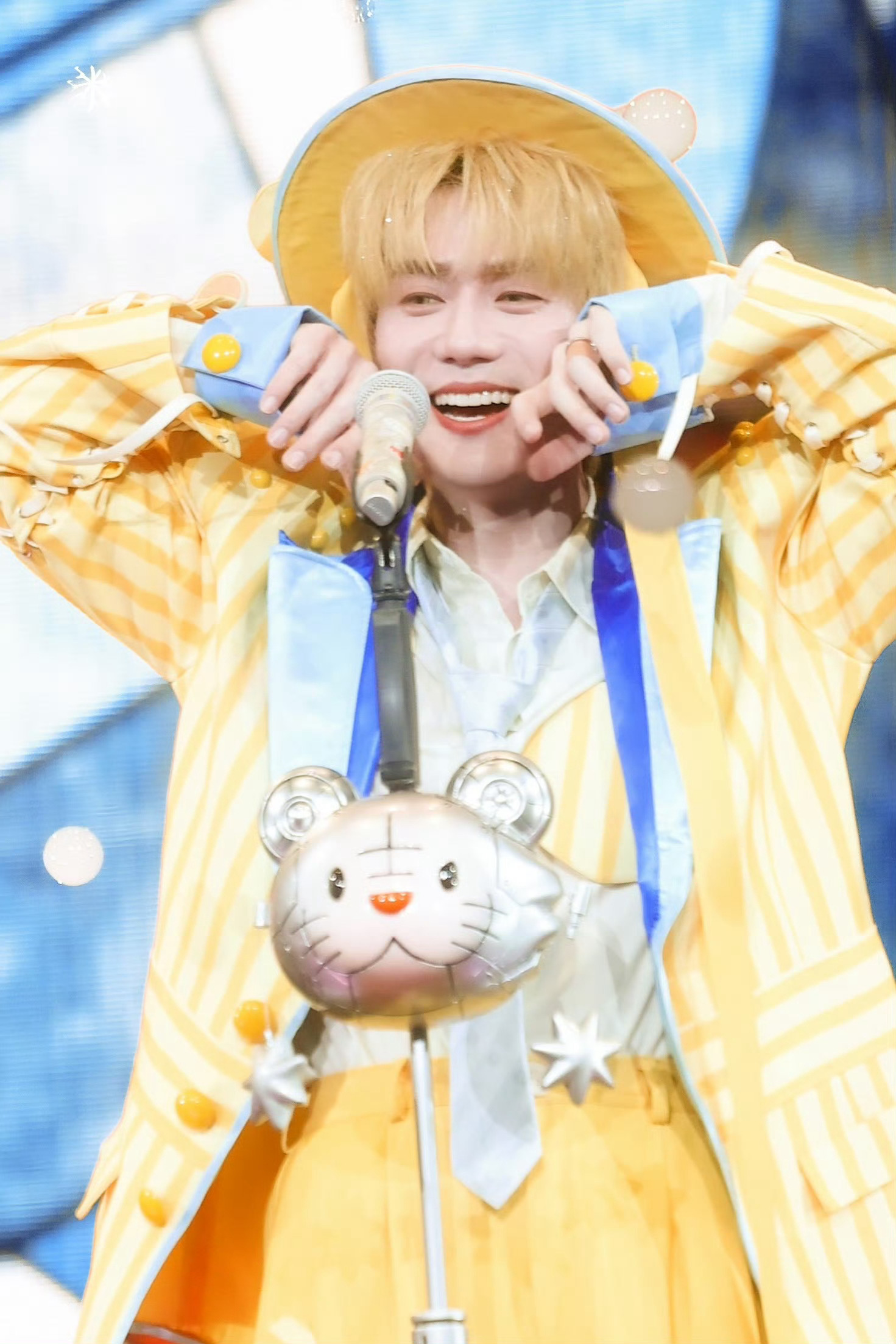 这一套简直萌的要死 奶酪小蛋糕来也🥺🐯虽然不理解但🐯会穿