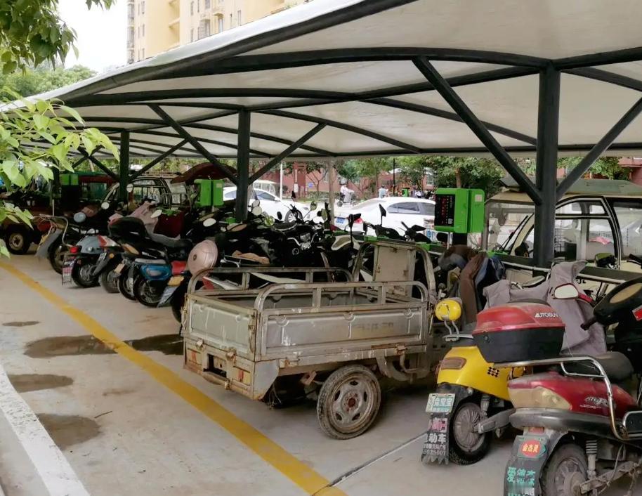 小区电动车充电太贵？学会这几招，每月直接省一半！

很多车主反馈小区的充电桩充电