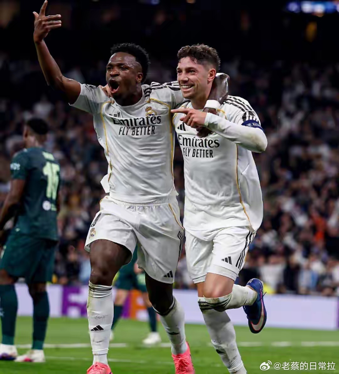 欧冠1/8决赛首回合，皇马主场3-0完胜曼城，巴尔韦德上演帽子戏法，维尼修斯送出