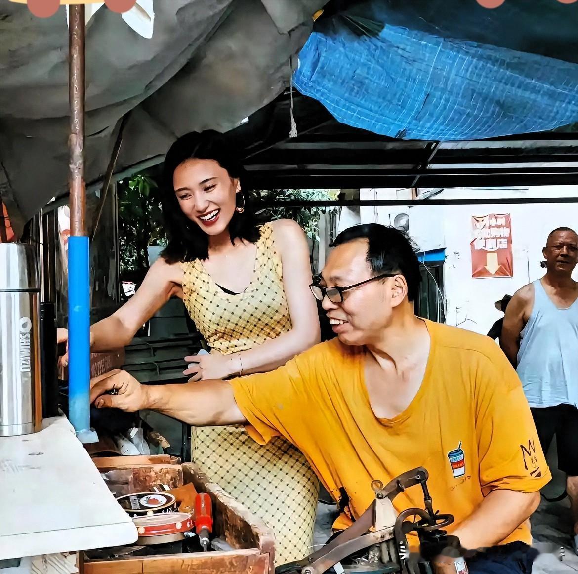 海哈金喜与李亚鹏相恋两年多，上半年她还对外表示两人的感情很稳固，没想到下半年就官