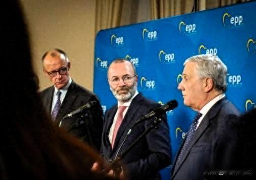 欧洲议会欧洲人民党党团领袖韦伯公开呼吁称，欧盟成员国应该以欧盟的名义向乌克兰派遣