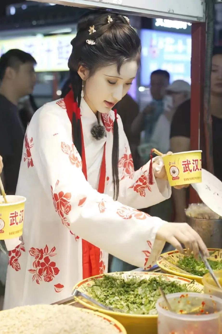 当你还在感叹中专生上榜全球数学竞赛12名的成绩时，有没有觉得自己的孩子也该带着去