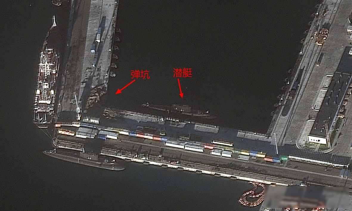 打偏了！乌军自杀潜艇悄悄潜入俄军港口，对着基洛级撞了上去
近日，乌克兰官方发布了