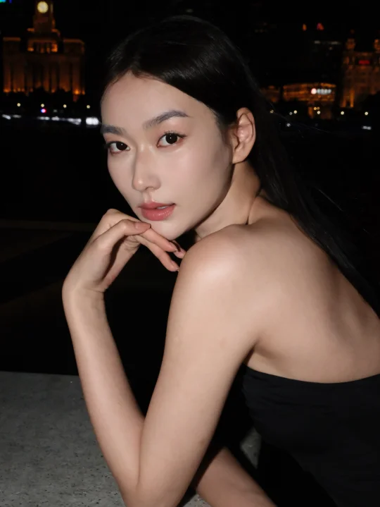 𝙐𝙣𝙙𝙚𝙧 𝙎𝙥𝙖𝙧𝙠𝙡𝙚 𝙇𝙞𝙜𝙝𝙩