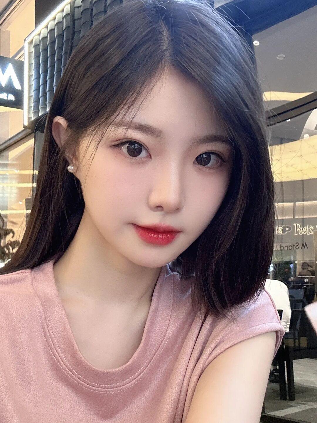 是粉粉的女朋友🙈