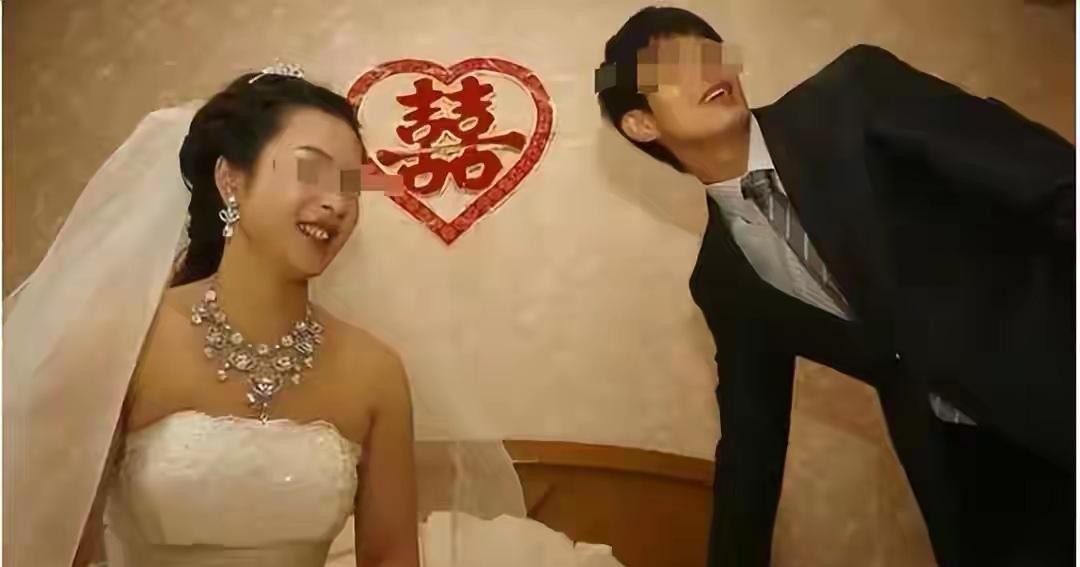 他们不离婚，却过着“室友”生活，原因很扎心。


没有背叛，也没有激情，越来越多