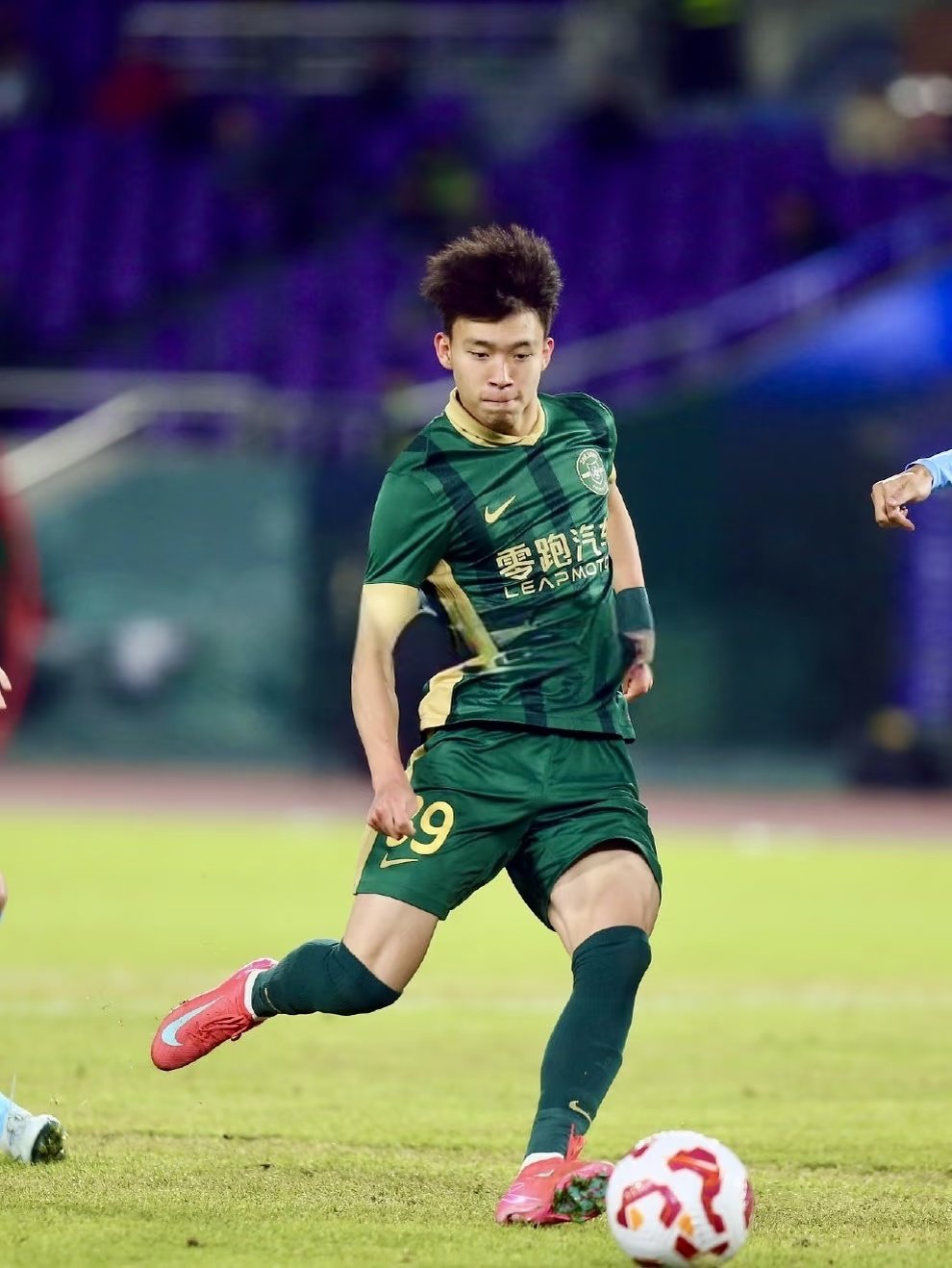 8月29日，浙江FC对阵云南玉昆。乔迪重回黄龙体育场，这位曾带领浙江队冲上亚冠的