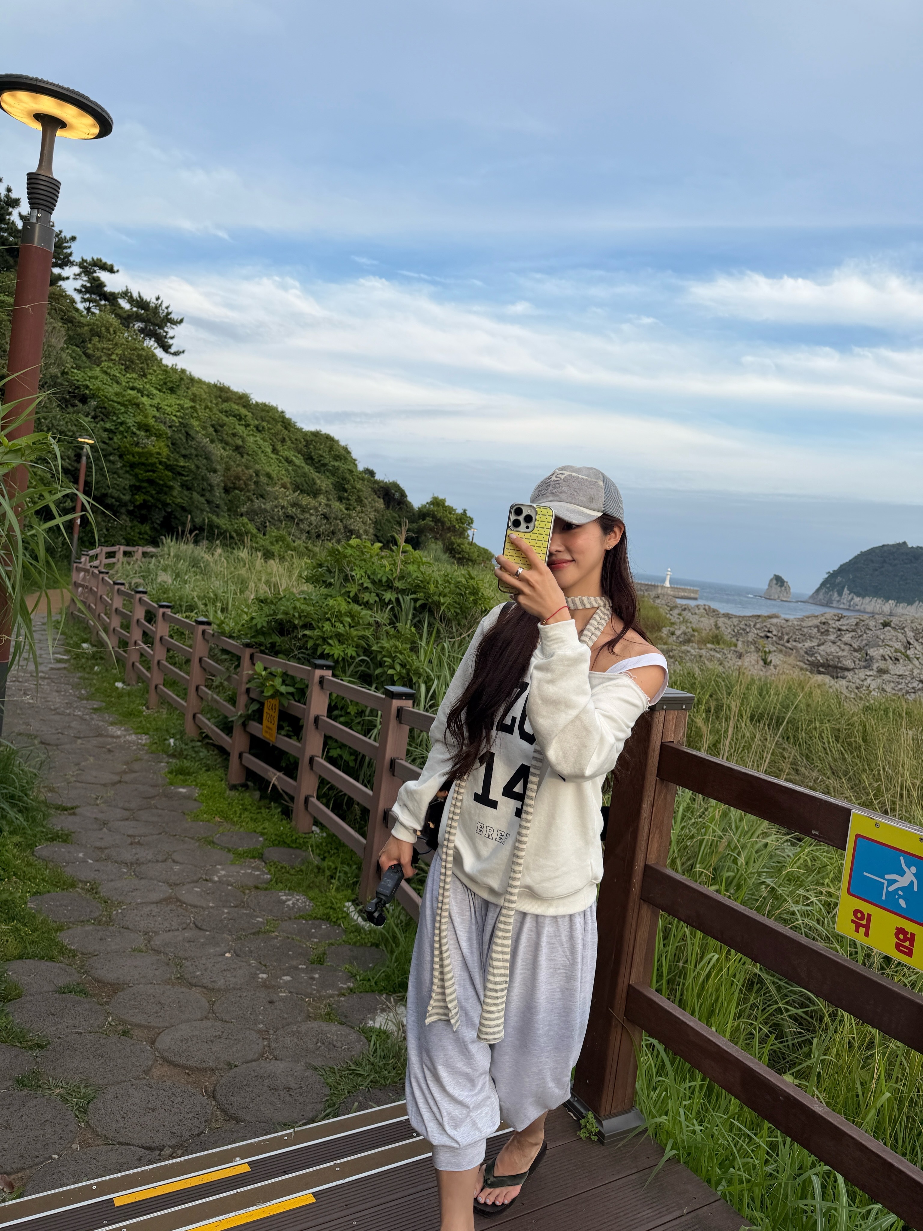 coco济州岛拍照构图不错🌷 