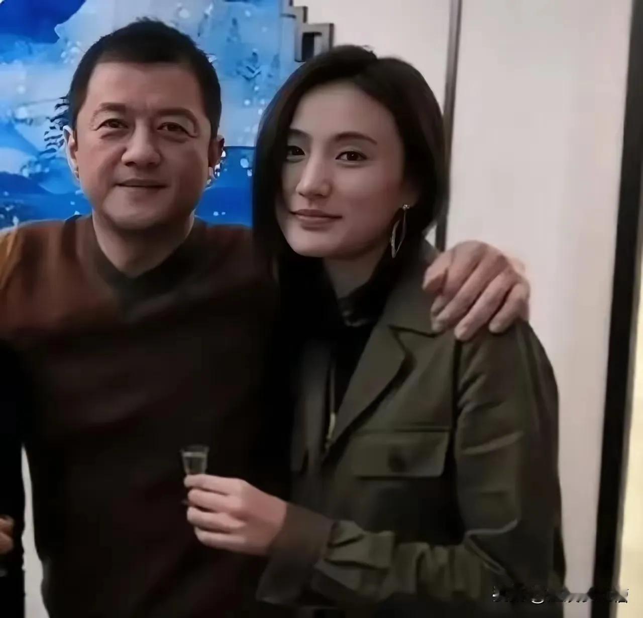 说李亚鹏是这个时代的“混子”，真不算冤枉他！年轻时凭一张俊脸火出圈，不好好琢磨演