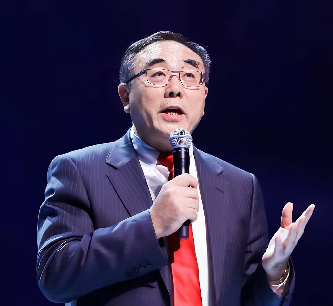 昨晚深夜，刘纪鹏的五大建议直切关键，什么时候会被采纳呢？昨天，刘纪鹏直播间人气再