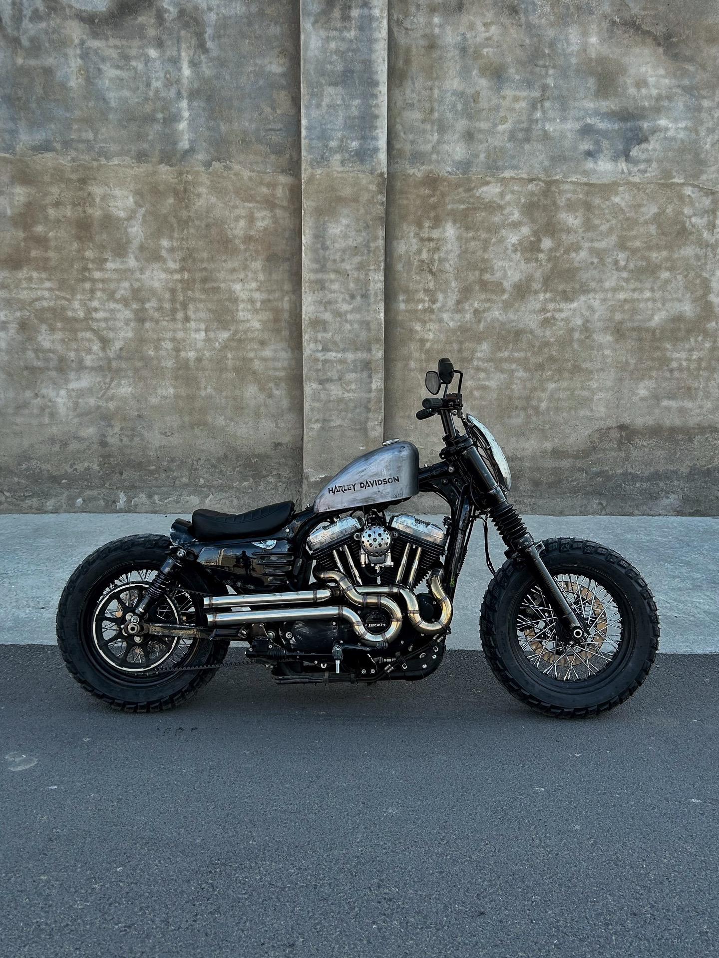 哈雷x48tracker风格 化油器版攀爬风 tracker 机车改装