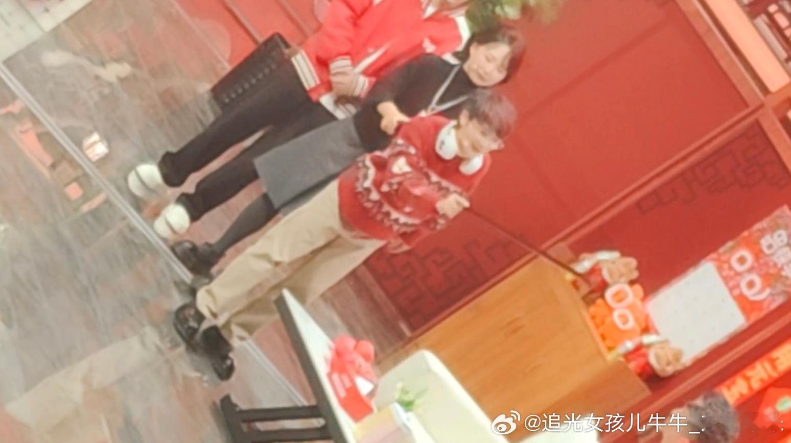 周深 周大爷！我平安到家啦！！突然好想你下一次见面会是何时呢