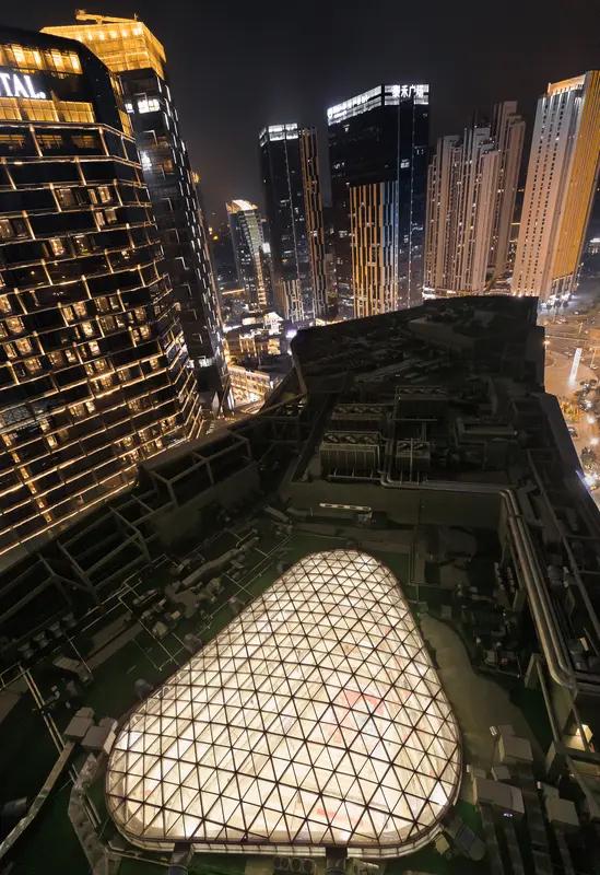 2025年初，深圳繁华商业区惊现巨型“气囊”，其实是基坑气膜，一时间引发市民广泛