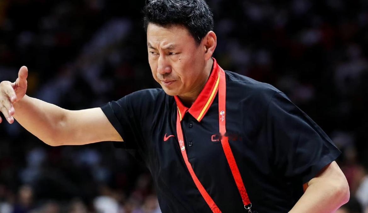 谁也没想到，中国男篮前主帅李楠是对的。
nba总决赛，尼克斯对马刺最后阶段，尼克