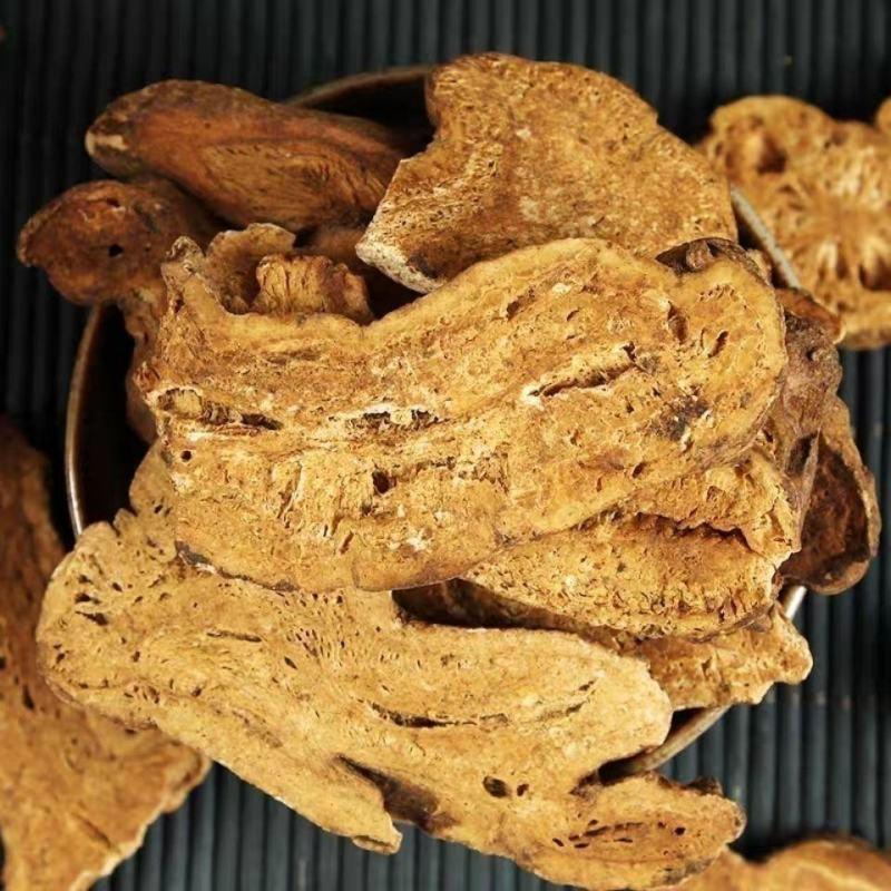 轻松搞定多年顽固便秘，关键就在白术，用生还是炒，大有说道
 
针对多年顽固便秘，