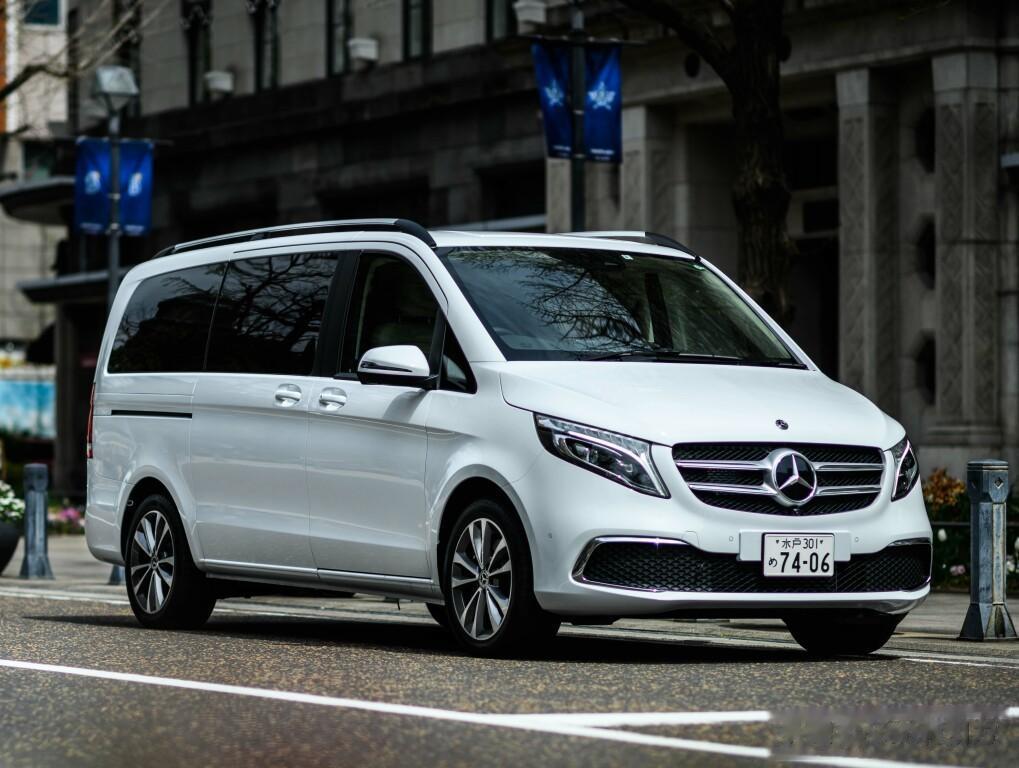 2020款日规奔驰V220d Avantguard LWB，貌似在日本的售价比埃