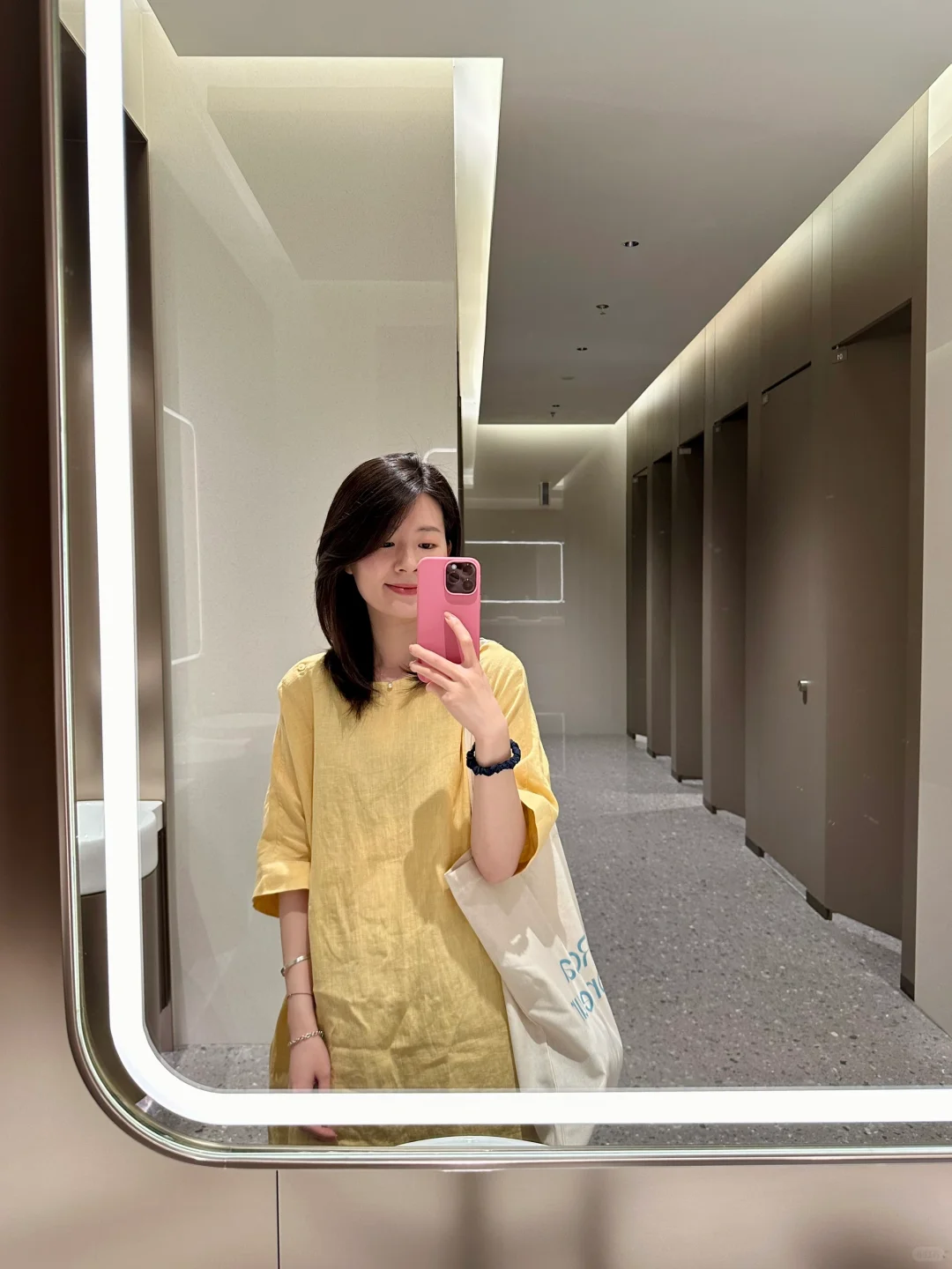 喜欢亚麻的自然褶皱感
