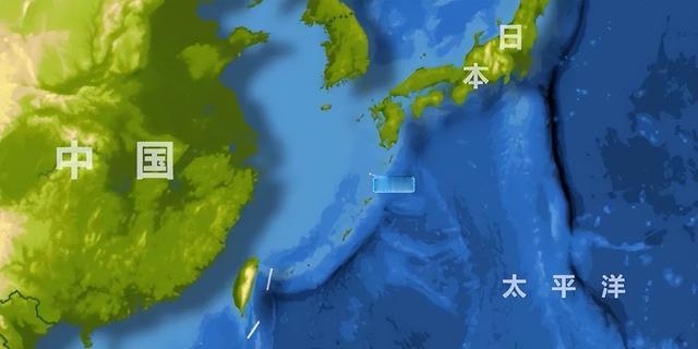 从东海地图看，日本的商船从台东海域过航，似乎更近些。至少不会比穿航台湾海峡更远。