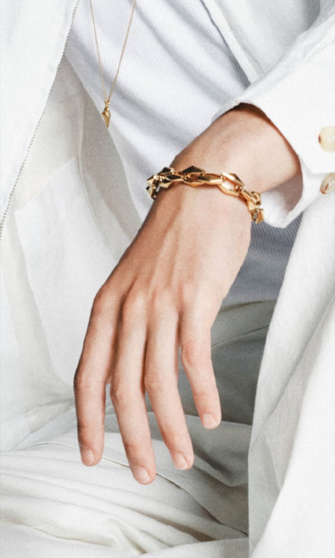 一组男明星的手，嘻嘻。