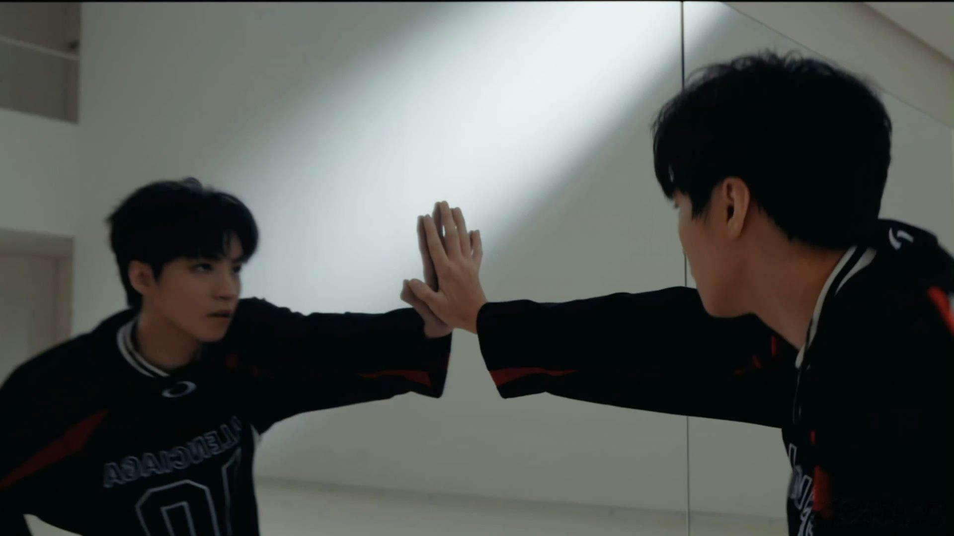 可恶的魅魔竟然伪装成王俊凯可恶的魅魔居然伪装成王俊凯 可恶的魅魔 