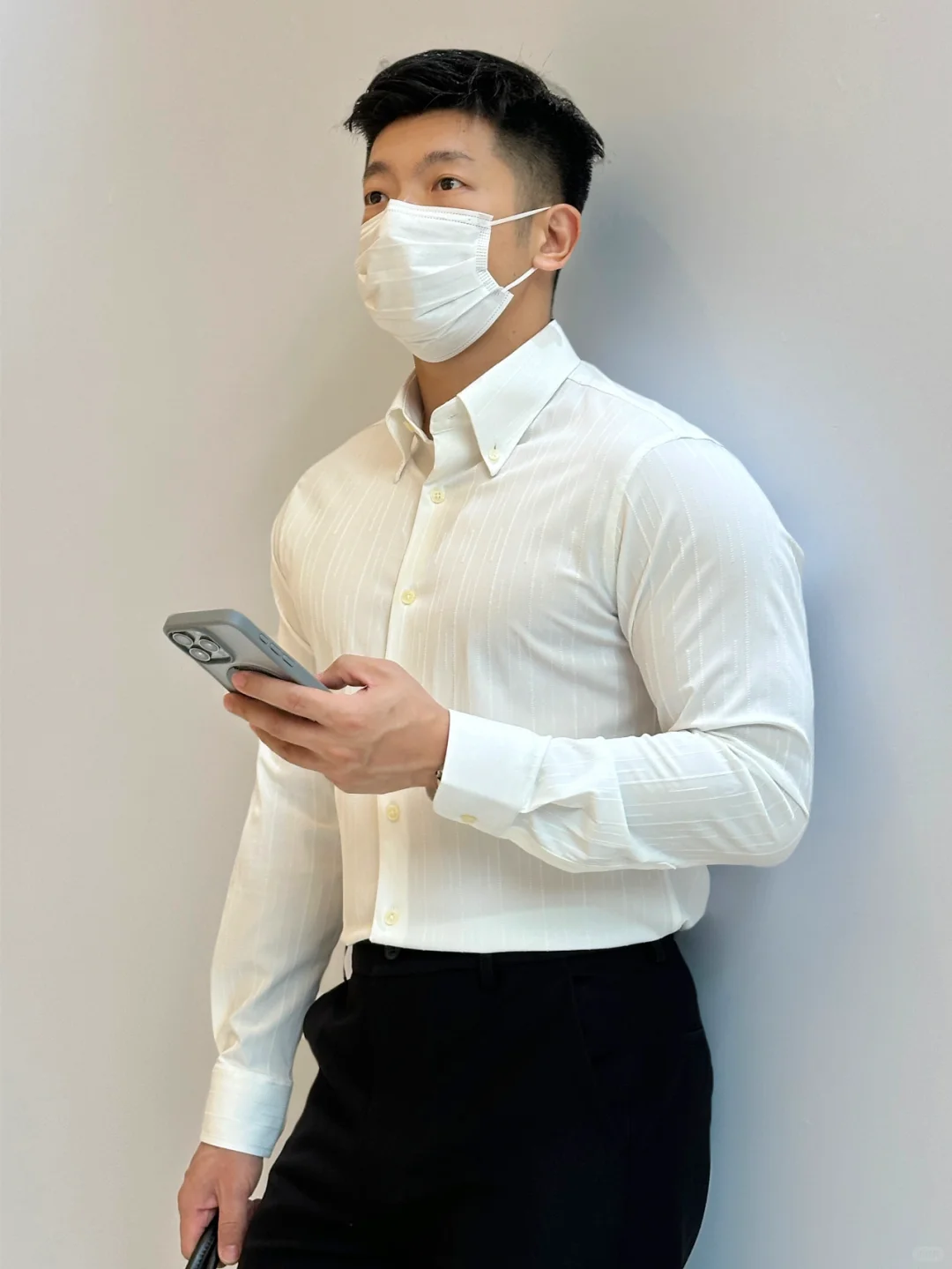 摆脱“班”味|只需要一件清风系干净衬衫
