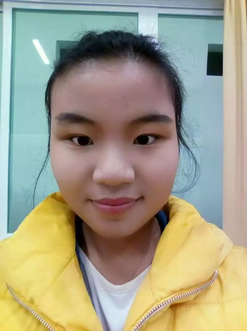 过了25就不敢甩头了很明显的25前脸上全是胶原蛋白眼睛里全是青涩 满满对生活的热