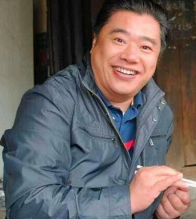 2007年，温州“皮革大王”被亲爹娘强行送进精神病院，事后兄弟瓜分了他12亿资产