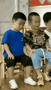 爱心可不是装出来的，就像幼儿园里那些纯真的小朋友。上海徐汇区梅陇幼儿园“菠萝班”