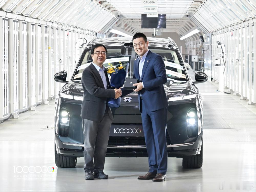 蔚来公司将第100万台量产车全新ES8捐赠给安徽墨子量子科技基金会。2026年1